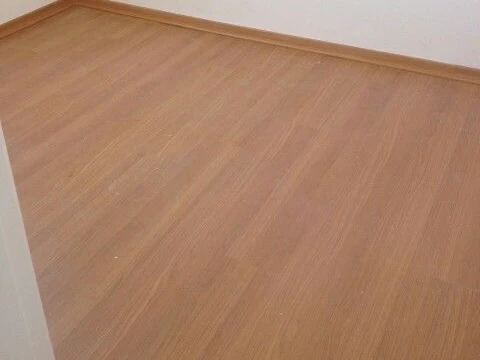 لمینت و کفپوش